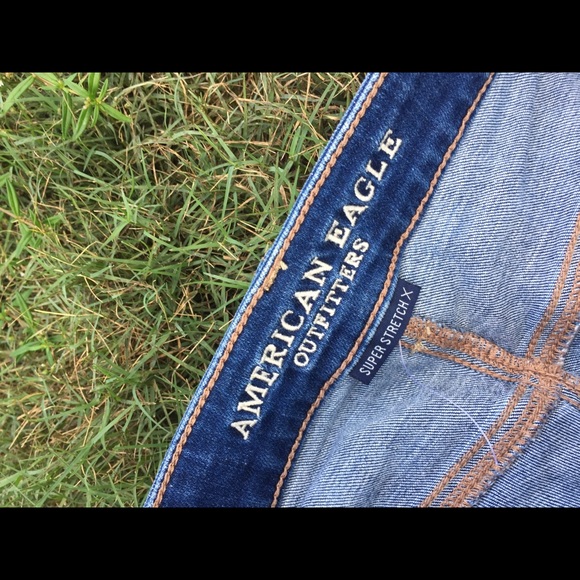 American Eagle super stretch shorts - Picture 3 of 4